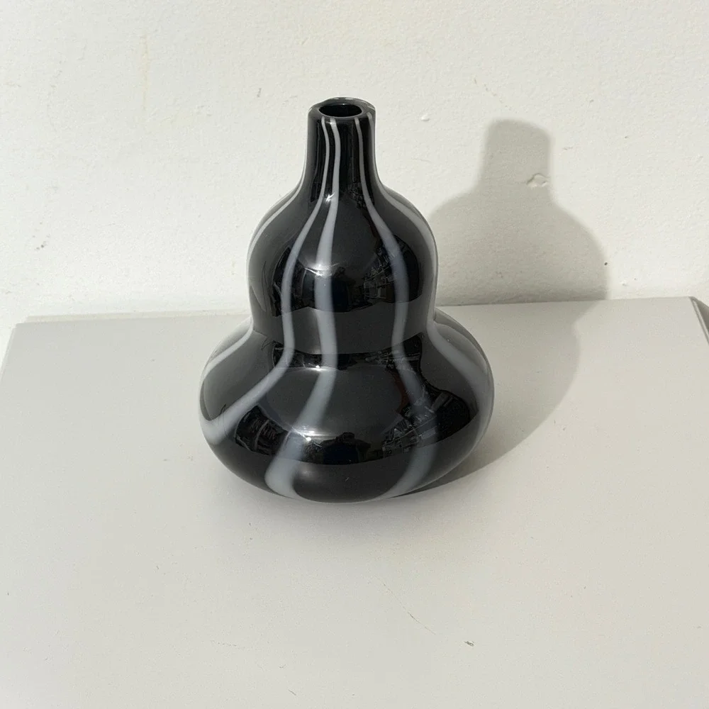 Unbranded hand blown